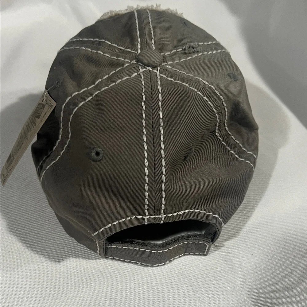 Gray Distressed Cap with‎ Embroidered Patch